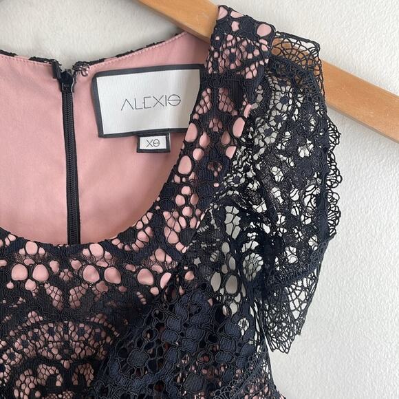 Alexis Narasse Lace Midi Dress - Picture 5 of 15